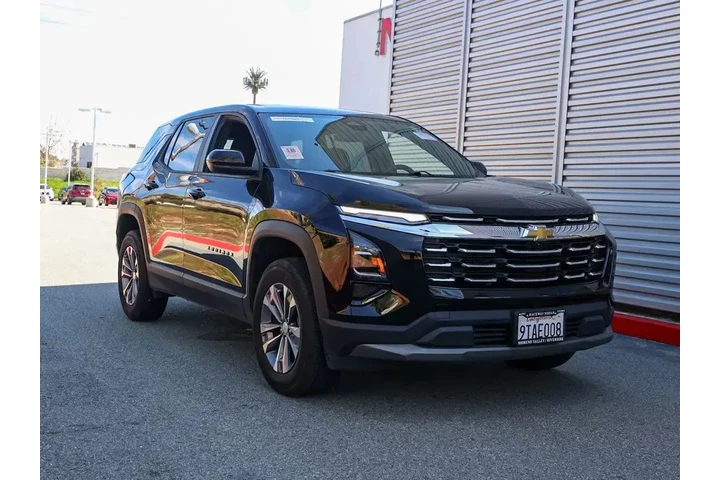 $23471 : Chevrolet Equinox 2025 LT 4d image 2