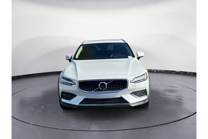 $24452 : Volvo V60 Cross Country 2021 image 8