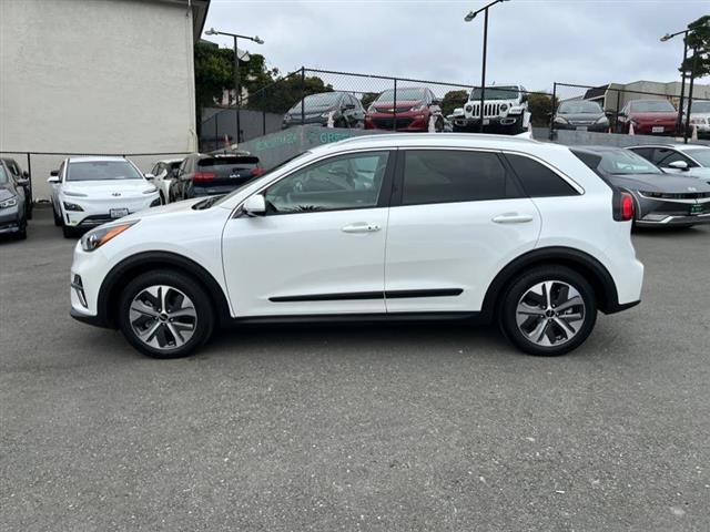 $24900 : Used 2022 Niro EV EX Premium image 8