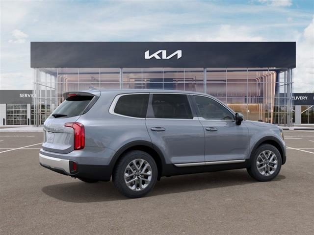 $37810 : New 2025 Telluride LX image 6