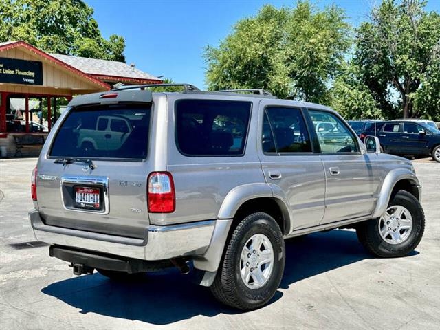 $19950 : 2002 4Runner SR5 image 3