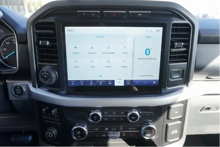 $33888 : Ford F-150 2021 4x2 XLT 4dr image 8