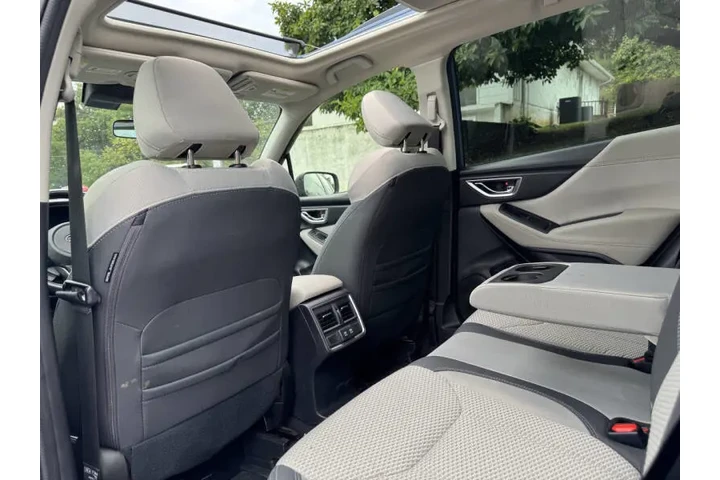 $21999 : 2023 Forester Premium image 9