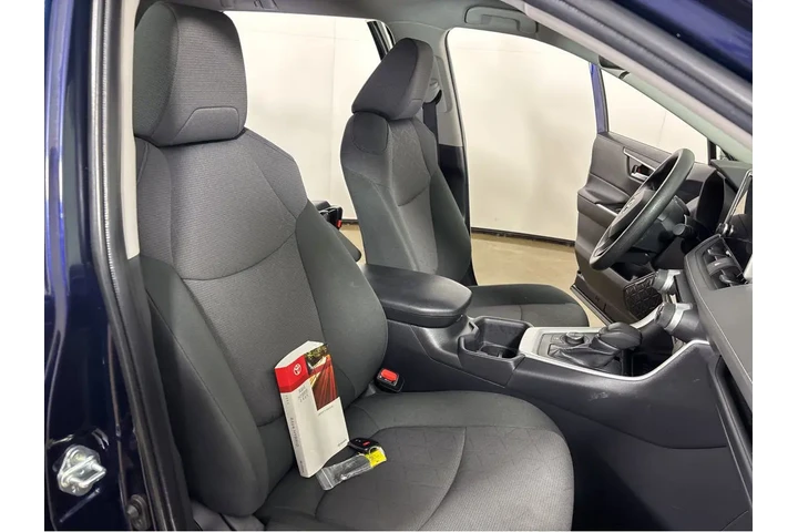 $35989 : Gold Certified2025 RAV4 Hybri image 4