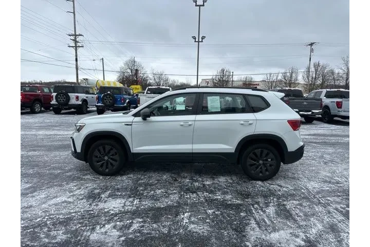 $16995 : Volkswagen Taos 2024 S 4dr S image 8