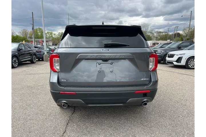 $37615 : Ford Explorer 2024 AWD XLT 4 image 5