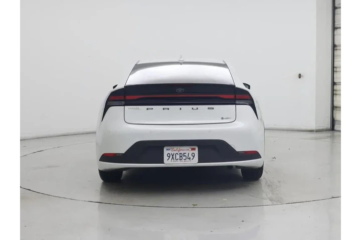 $27998 : Toyota Prius 2024 LE 4dr Hat image 6