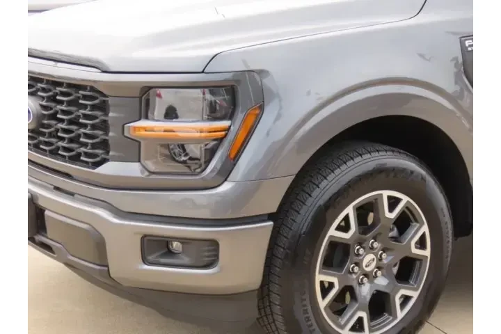 $39911 : Ford F-150 2024 4x2 STX 4dr image 4