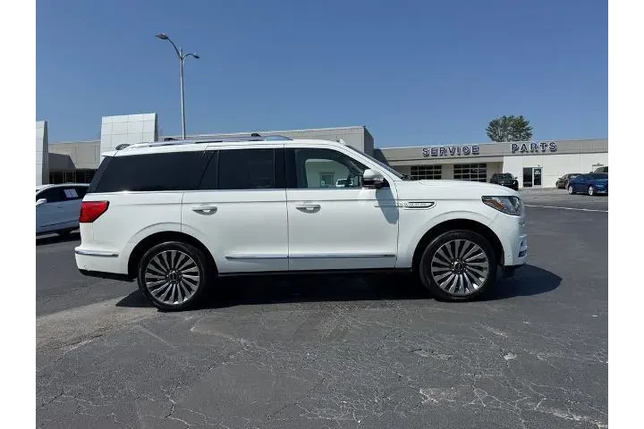 $34482 : Lincoln Navigator 2020 4x4 R image 3