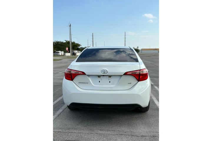 $1500 : Toyota Corolla 2017 image 3
