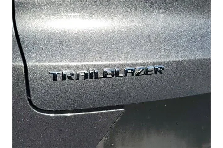 $17490 : Chevrolet Trailblazer 2022 L image 5
