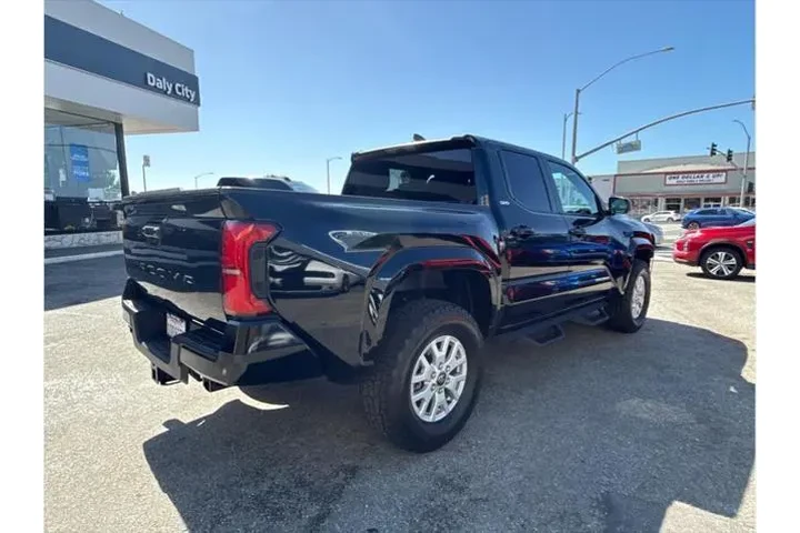 $35388 : Toyota Tacoma 2024 4x2 SR5 4 image 7