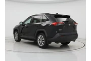 $27998 : Toyota RAV4 2021 XLE Premium thumbnail