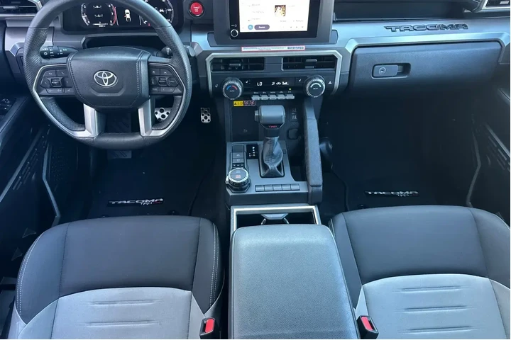 $38900 : Toyota Tacoma 2024 4x4 TRD S image 6