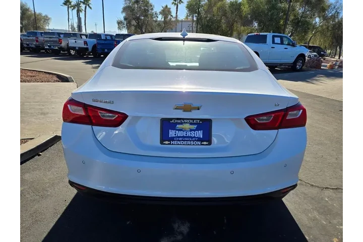 $17994 : Chevrolet Malibu 2024 LT 4dr image 5