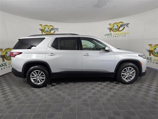 $30988 : 2022 Traverse LT Leather image 10