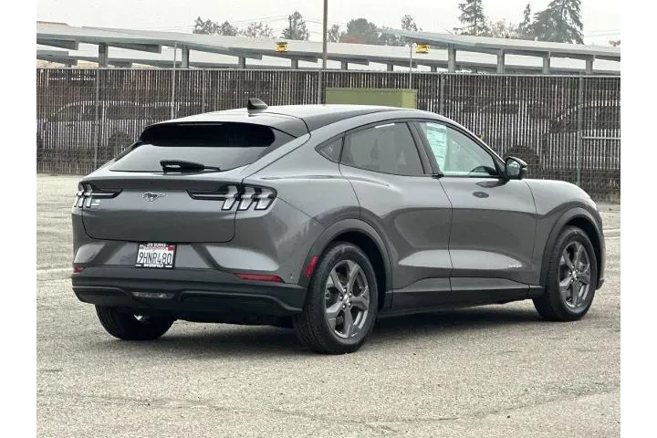 $23990 : Ford Mustang Mach-E 2023 Sel image 3