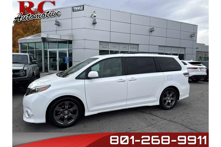 $20910 : 2017 Sienna SE image 2