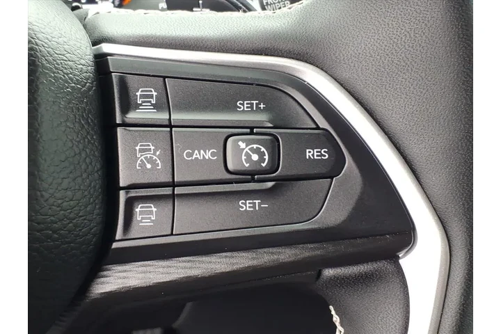 $32500 : Jeep Grand Cherokee 2024 4x4 image 10