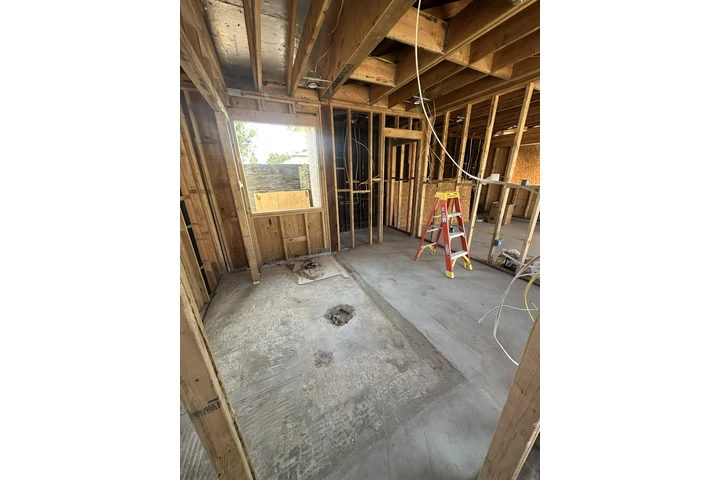 ADUFlores Desing and construcc image 1