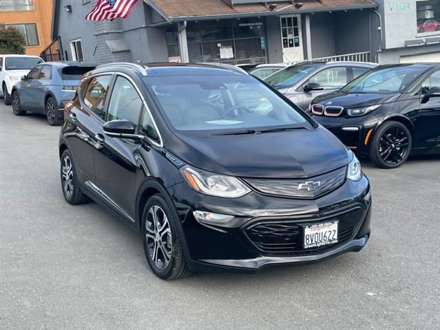 $22300 : Used 2021 Bolt EV Premier for image 3