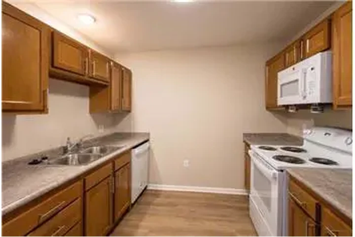 $2098 : Rental property with 2 bedro image 2