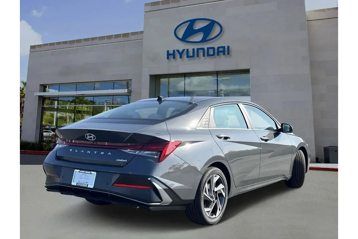 $22995 : Hyundai ELANTRA 2024 Limited image 3