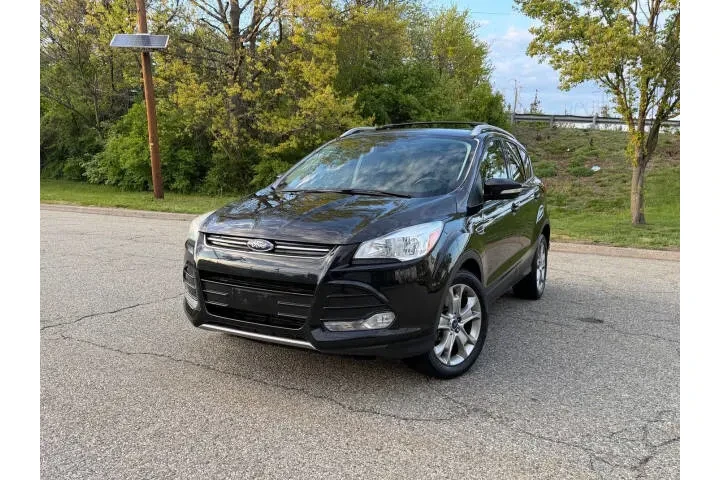 $7495 : 2014 Escape Titanium image 2