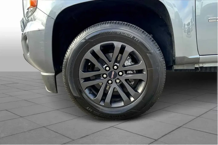 $20526 : GMC Canyon 2020 4x2 SLE 4dr image 10