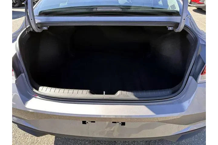 $17999 : Hyundai ELANTRA 2023 SEL 4dr image 7