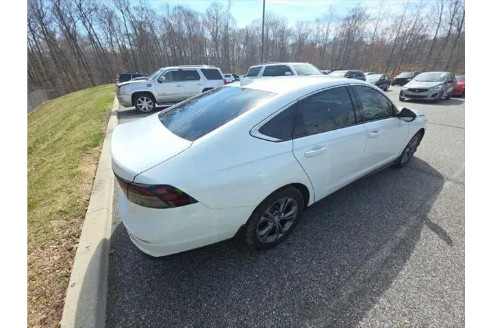 $23393 : Honda Accord 2023 EX 4dr Sed image 4