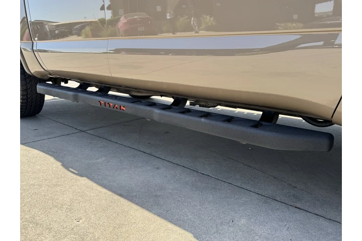 $31900 : 2023 Titan PRO-4X image 10