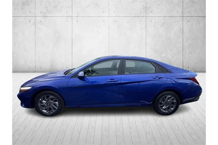 $18885 : Hyundai ELANTRA 2024 SEL 4dr image 2