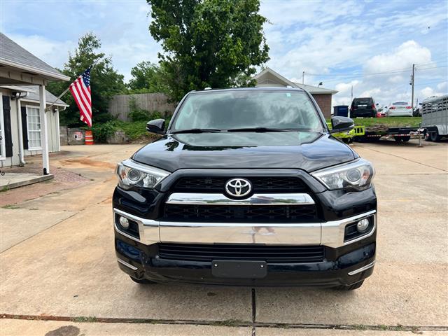 $28995 : 2018 4Runner image 2