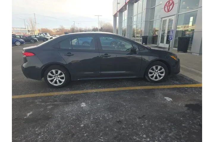 $18991 : Toyota Corolla 2024 LE 4dr S image 8
