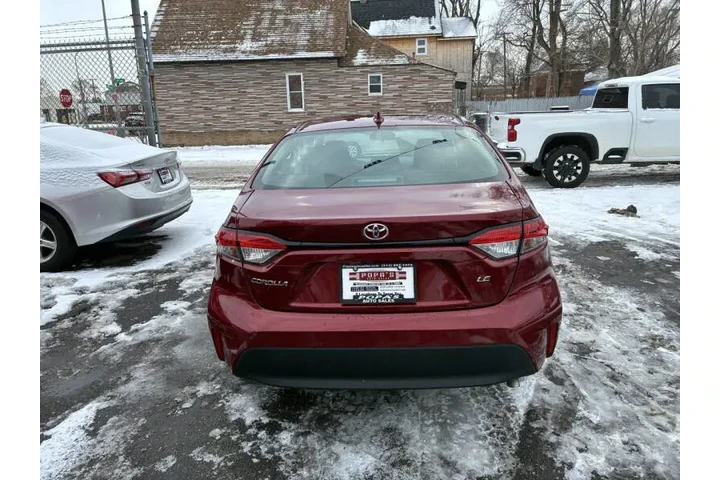 2024 Corolla LE image 8