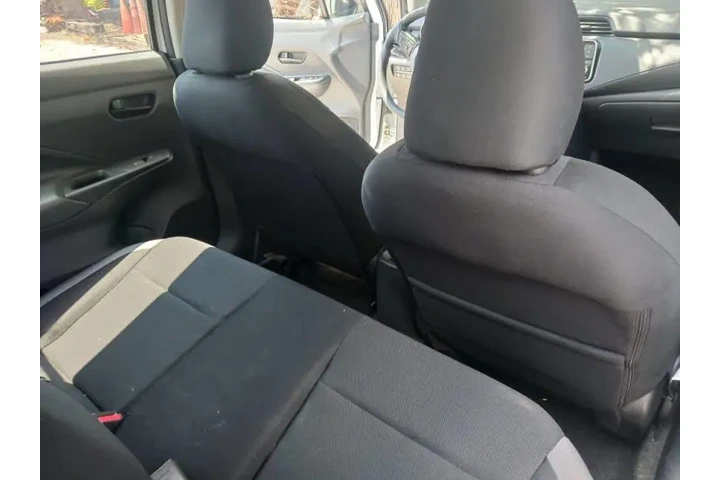 $17800 : 2025 Versa S image 3