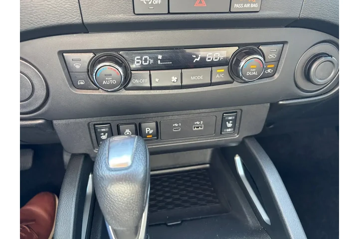 Nissan Frontier 2024 4x2 S 4 image 10