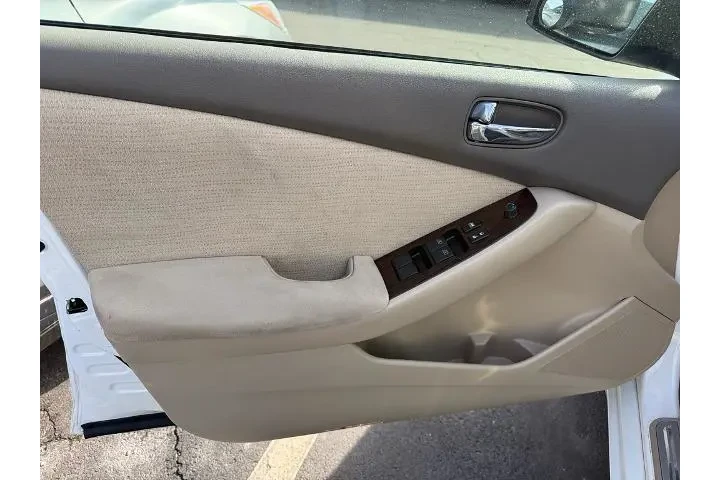 $3995 : Nissan Altima 2011 2.5 S 4dr image 10