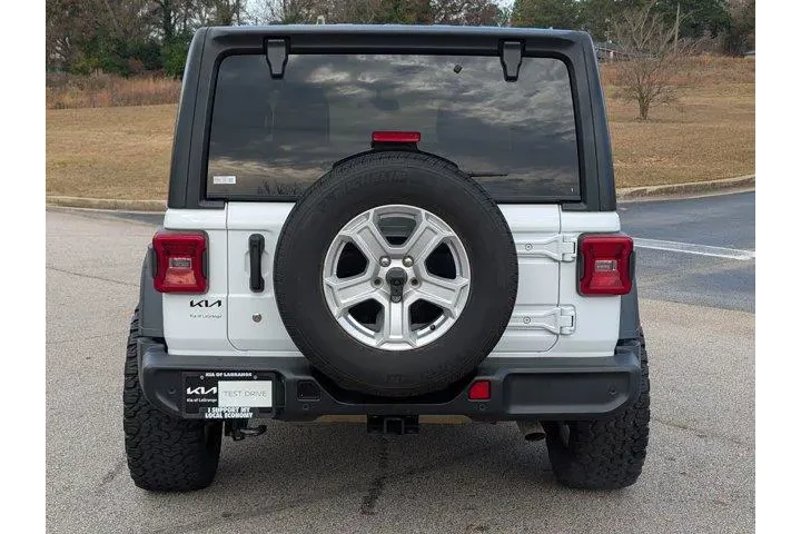 Jeep Wrangler Unlimited 2018 image 9