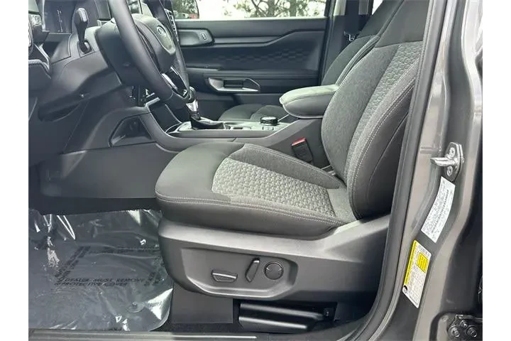 $39052 : Ford Ranger 2025 4x4 XLT 4dr image 9