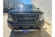 $33790 : Nissan Titan 2021 4x4 SL 4dr thumbnail