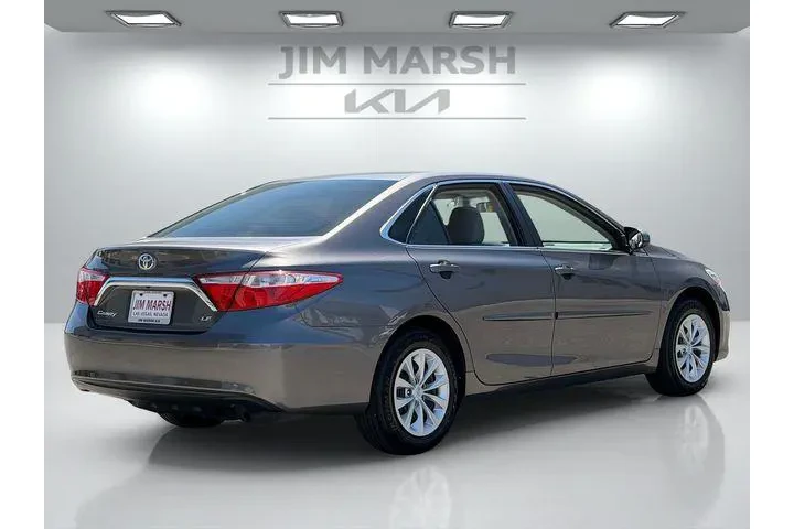 $17988 : Toyota Camry 2017 LE 4dr Sed image 6