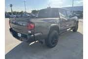 $28590 : Toyota Tacoma 2021 4x2 SR5 4 thumbnail
