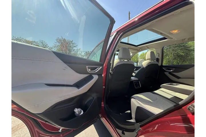 $13999 : 2021 Forester Premium image 9