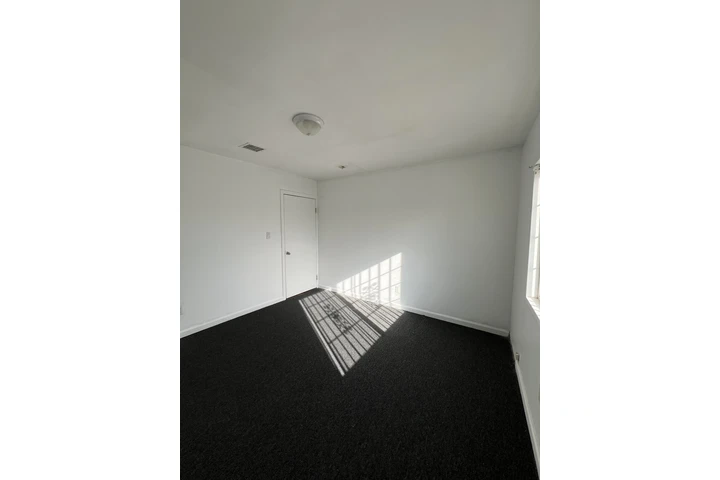 $750 : Rento Cuarto a una persona image 2