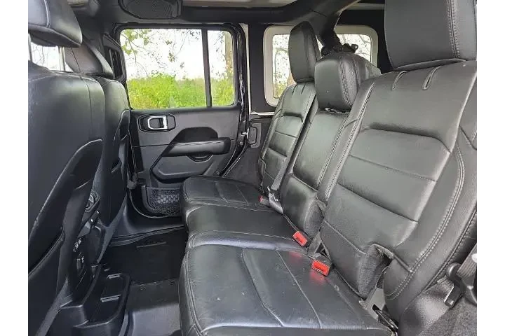 $25950 : Jeep Wrangler Unlimited 2020 image 9