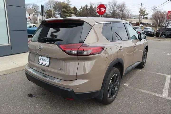 $23308 : Nissan Rogue 2025 AWD SV 4dr image 6