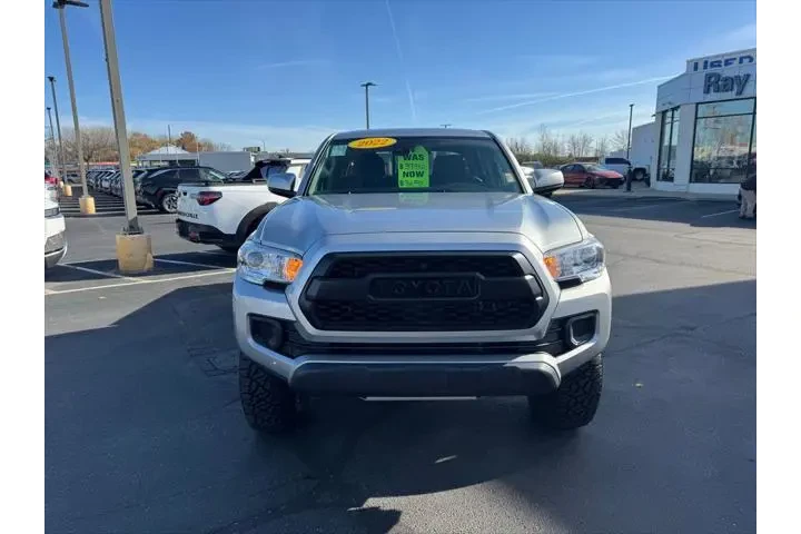 $34301 : Toyota Tacoma 2022 4x4 SR V6 image 2