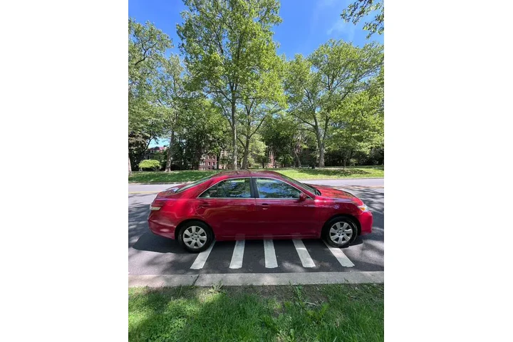 $7495 : Used 2010 Camry 4dr Sdn I4 Au image 5